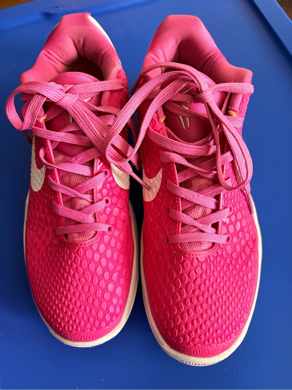 Nike Women’s “Think Pink” Kobe 6 Protro size 7